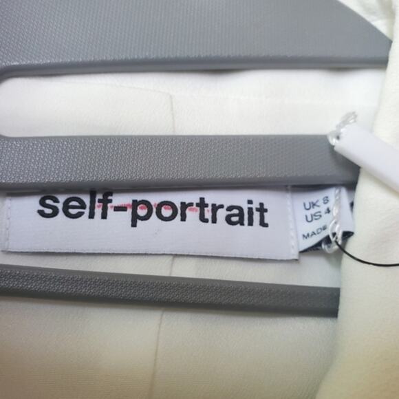 NWT$640 Self-Portrait White Buttoned Crepe Sleeveless Blazer Top Sz 4 - Picture 10 of 13